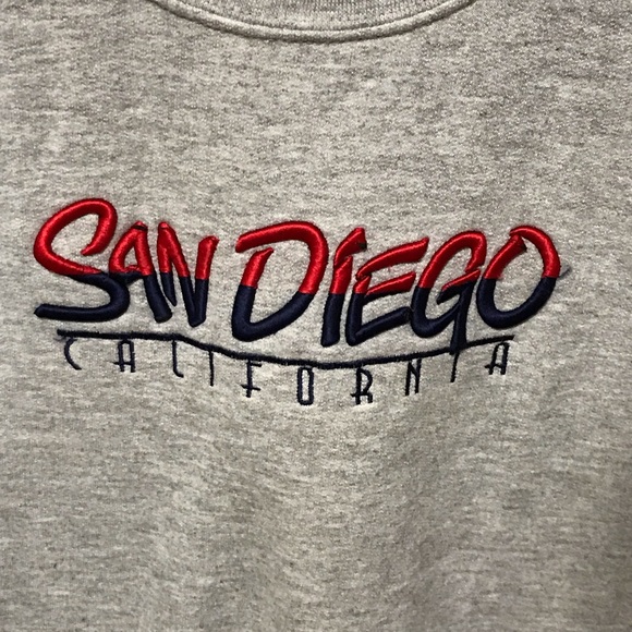Vintage grey San Diego crewneck sweater - Picture 3 of 4